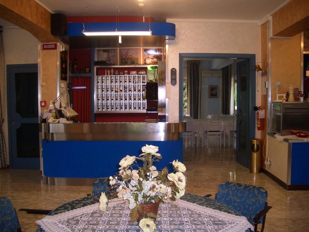 King Hotel Fiuggi Ngoại thất bức ảnh